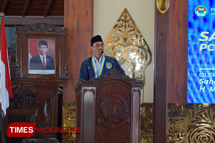 Ketua PB IKA PMII Ahmad Muqowwam meminta para alumni untuk peka terhadap perubahan zaman.(FOTO : Sutrisno/TIMES Indonesia)