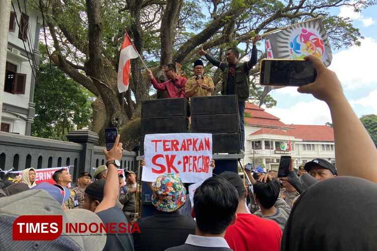 Ratusan Driver Ojol Demo, Tuntut Pemkot Malang Desak Aplikator Terapkan Kepgub Jatim