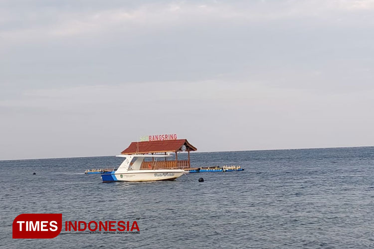 Rumah-Apung-untuk-budidaya-lobster-di-pantai.jpg