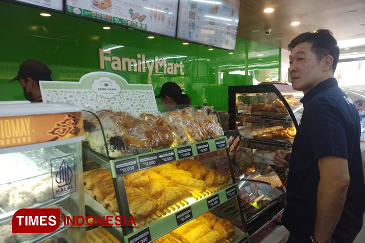 Family-Mart-2.jpg