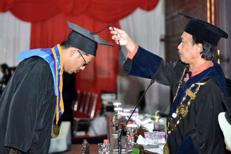 Wow! 81,5 Persen Wisudawan ke 76 UIN Malang Dapat Predikat Cum Laude