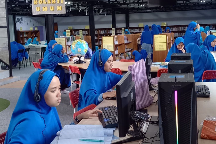 Sma Ar Rohmah SMA Ar-Rohmah Putri Dau Malang Juara Lomba Perpustakaan Nasional ...
