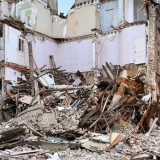 Pengetahuan Dasar: Tips Aman Berlindung Saat Ada Gempa Bumi