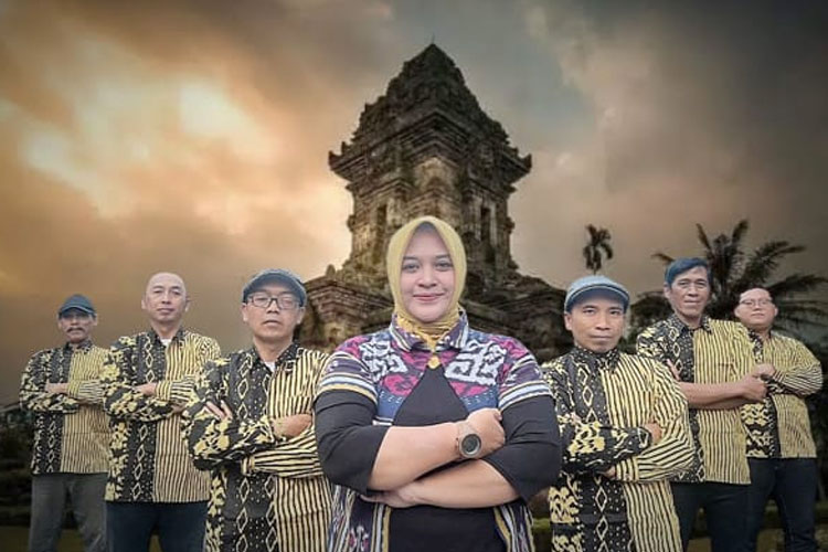 Kemoel-Saroeng-c.jpg