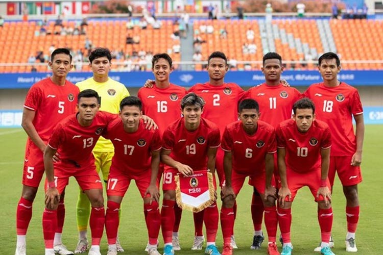 Timnas Indonesia U-24 akan hadapi Uzbekistan di babak 16 besar Asian Games 2023. (Foto: Naif Al'As/NOC Indonesia)