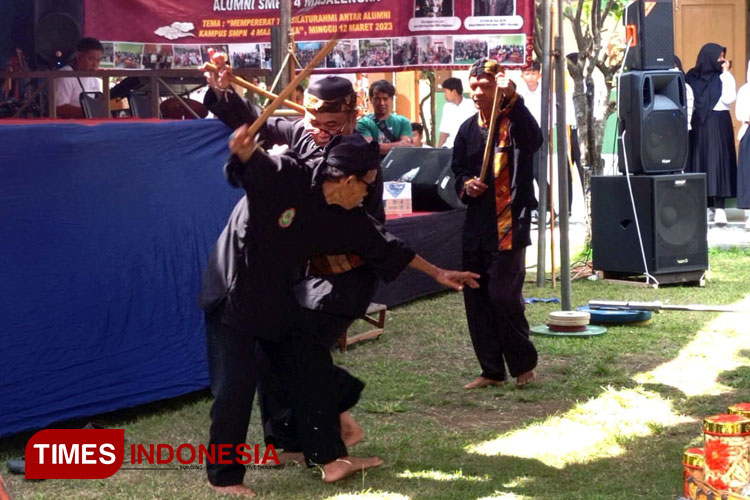 Pesona Seni Pertunjukan Tradisional Sampyong Majalengka dan Asal Usulnya