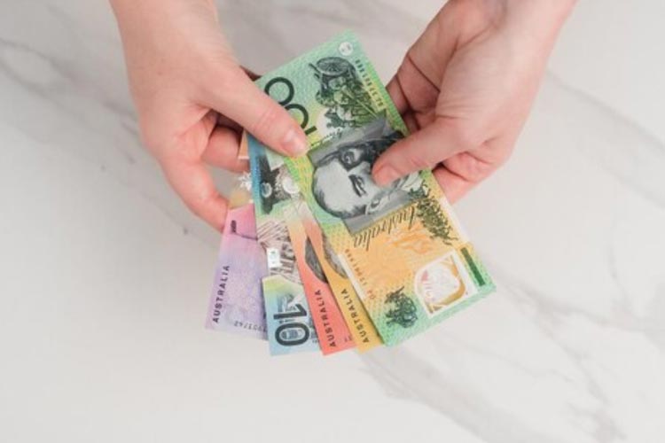 Pejabat Eselon II Sebut Elit Partai Terima Dolar Singapura Saat Kawal Bambang Jadi Sekda Bondowoso