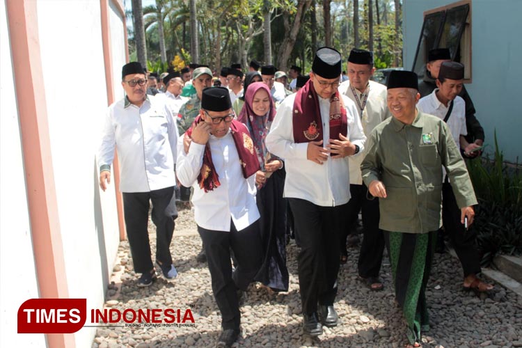 Duet AMIN Awali Sowan Kiai dari Ujung Timur Pulau Jawa