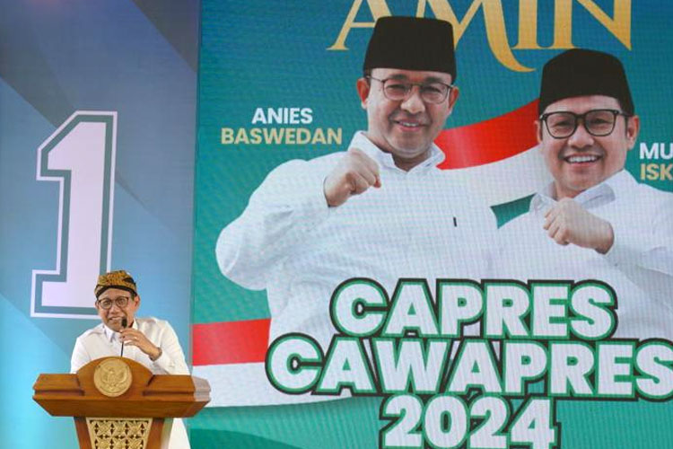 Ketua DPW PKB Jatim, Halim Iskandar saat menghadiri deklarasi dari Kyai, Gawagis, Nyai dan Nawaning se-Jawa Timur (foto dok PKB Jatim)