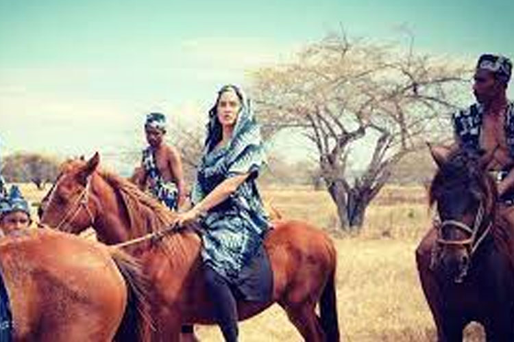 Ilustrasi Adab Palai Ngandi Tau di Sumba Timur.(FOTO:Budaya Sumba)