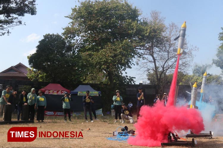 Sebanyak 215 pelajar mengikuti Kontes Roket Air yang diselenggarakan Dinas Kebudayaan Pemkot Yogyakarta. (FOTO: Pemkot Yogyakarta)