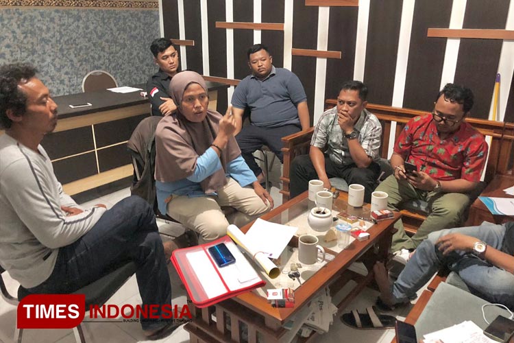 Karyawan Pabrik di Probolinggo Siap Laporkan Oknum Advokat Berinisial E atas Dugaan Penipuan