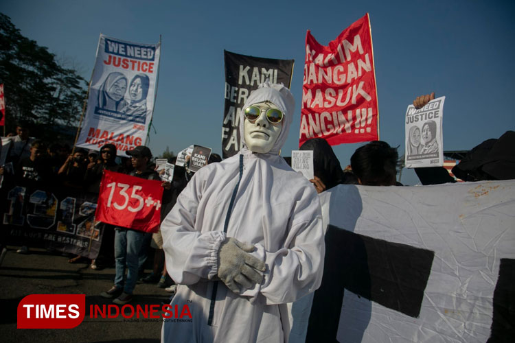 Satu Tahun Tragedi Kanjuruhan, Keluarga Korban: Proses Hukum Berlangsung Seperti Drama