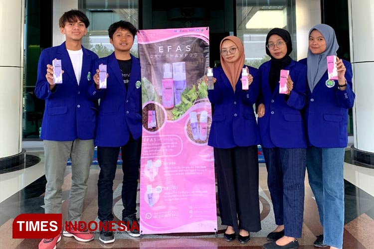 Inovasi Mahasiswa UM, Dry Shampoo Organik dari Daun Sirsak dan Seledri