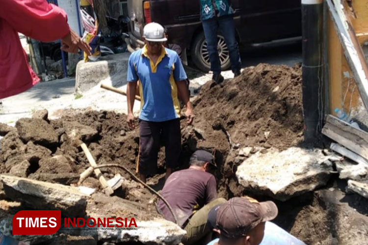 Perumdam Among Tirto Kota Batu Digoda Pipa Pecah