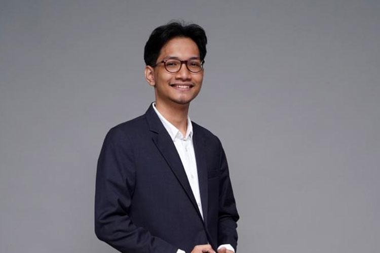 Caleg Muda PDI Perjuangan Maulana Rizki Nov Siap Wakili Kota Mataram di ...
