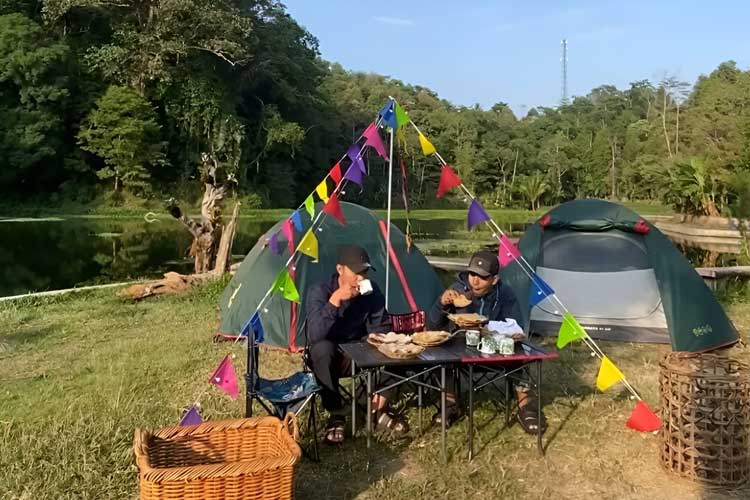 Rekreasi di Objek Wisata Situ Cikuda Majalengka, Bisa Piknik Sambil Mancing Ikan