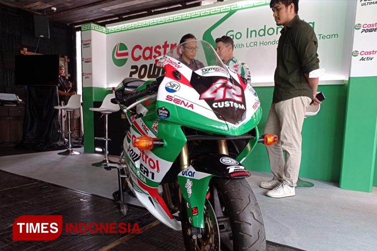 LCR-Honda-Castrol-MotoGP2.jpg