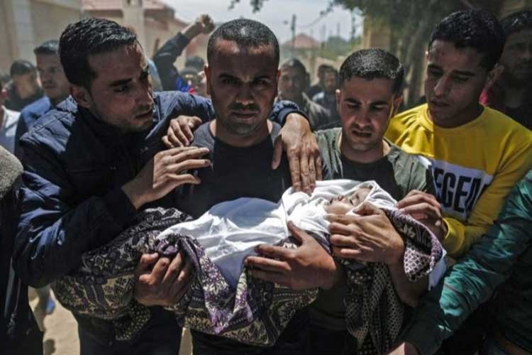 Gempuran Israel yang bertubi-tubi di jalur Gaza yang terkepung telah merenggut nyawa setidaknya 500 anak. (FOTO: El Pais)