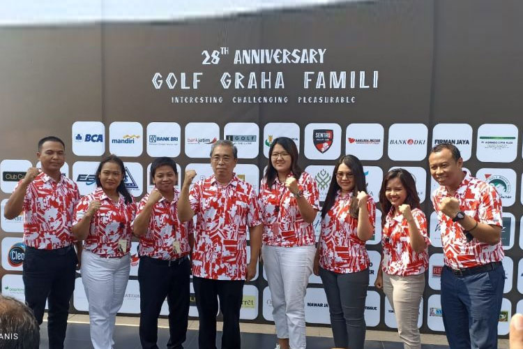 Direksi Graha Famili saat press conference jelang Turnamen Anniversary GGF ke-28, Sabtu (14/10/2023).(Lely Yuana/TIMES Indonesia)
