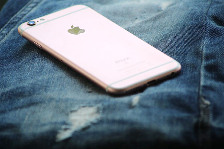 5 Daftar HP iPhone Terbaru Lengkap dengan Harganya