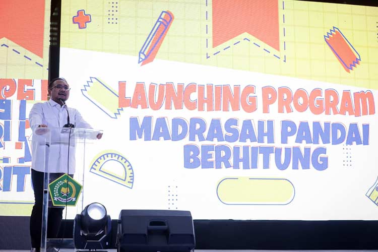 Menteri Agama Yaqut Cholil Qoumas saat meluncurkan Program Madrasah Pandai Berhitung di Jakarta. (FOTO: Kemenag RI for TIMES Indonesia) 