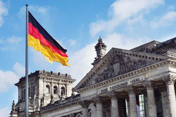 Dem Deutschen Volke gedung pemerintahan bersejarah di Jerman (Foto: univibes.org)