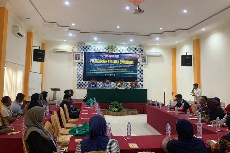 Kegiatan Pendampingan Badan Usaha Milik Desa atau BUMDES, dalam Sertifikasi, Komersialisasi dan Digitalisasi Produk Lokal Menuju Desa Mandiri Ekonomi di Kabupaten Probolinggo (Foto: Zubaidi)