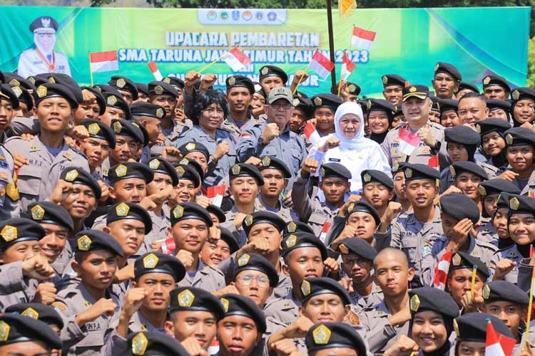 Gubernur-Khofifah-5.jpg