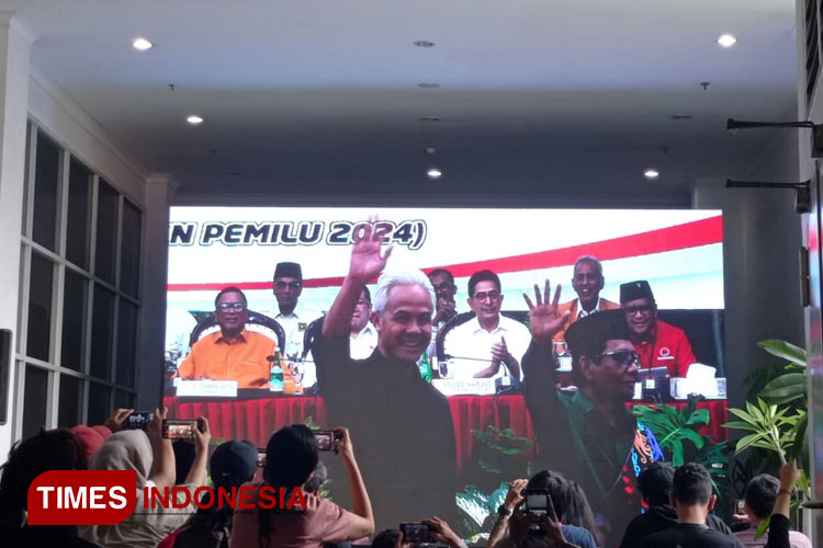 Megawati Tunjuk Mahfud MD Jadi Cawapres Ganjar Pranowo: Memadukan ...