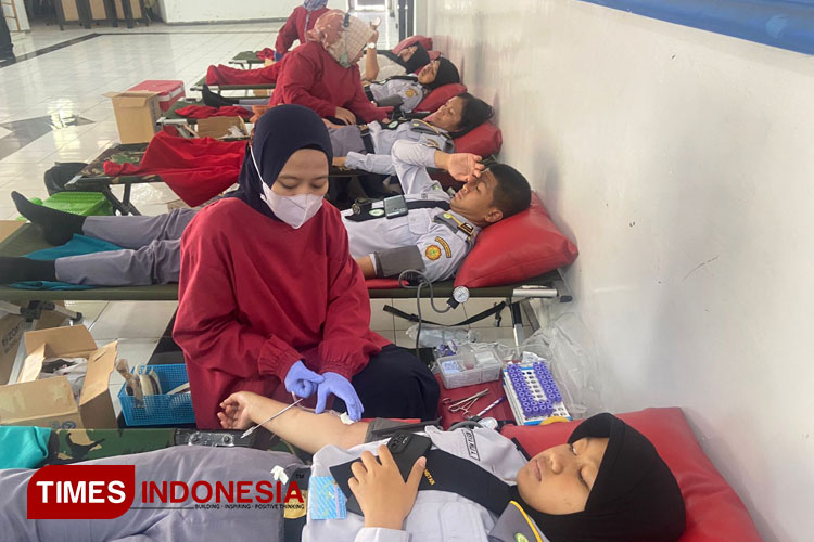 Para peserta donor darah yang digelar Polbangtan Malang, Rabu (18/10/2023) di Aula Sasana Giri Sabha. (Foto: Polbangtan Malang for TIMES Indonesia)