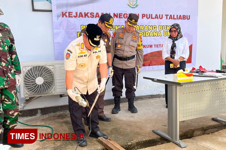 Pemusnahaan Barang Bukti Oleh Kejari Taliabu Didominasi Senjata Tajam ...