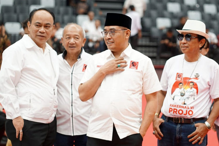 Menkominfo Didesak Mundur, Sekjen Projo Berikan 5 Sanggahan