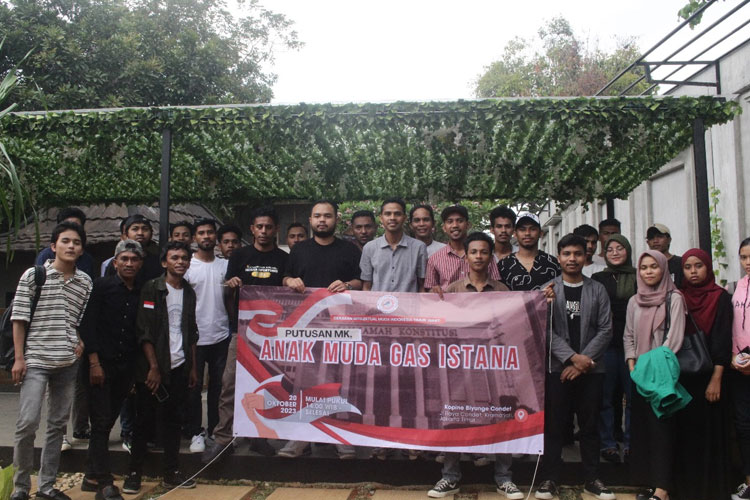 Komunitas Gerakan Intelektual Muda Indonesi Timur (GIMIT) melaksanakan agenda diskusi di Jl. Raya Condet, Jakarta Timur, pada Jum’at (20/10/2023). (FOTO: Farid Abdullah/ TIMES Indonesia)