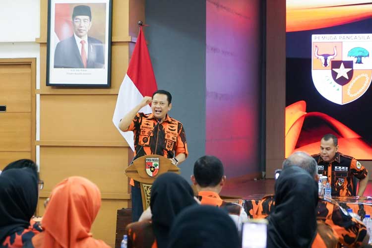 Ketua MPR RI Bambang Soesatyo saat Dialog Kebangsaan yang diselenggarakan oleh Majelis Pimpinan Nasional Pemuda Pancasila di Jakarta, pada Sabtu (21/10/23). (foto: dok MPR RI)