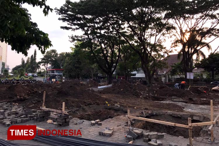 Lokasi yang tengah dibangun parkir vertikal di kawasan Stadion Gajayana Malang. (FOTO: Rizky Kurniawan Pratama/TIMES Indonesia)