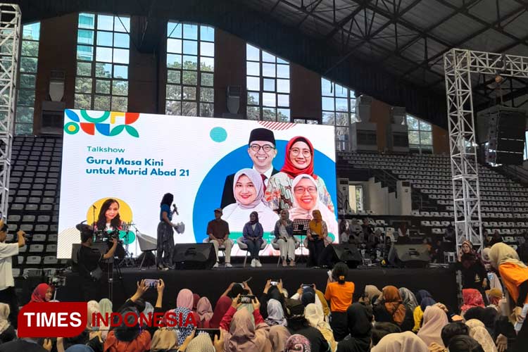 Para narasumber saat talkshow di puncak Temu Pendidik Nusantara X di Gelora Bung Karno. (Foto: Panitia TPN X for TIMES Indonesia)