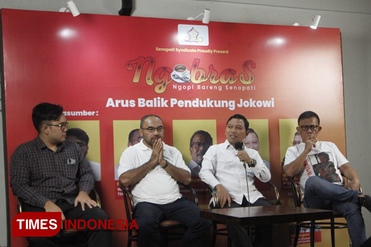 CEO Senopati Syndicate, Raylis Sumitra dan para politikus. (FOTO: Moh Ramli/TIMES Indonesia)