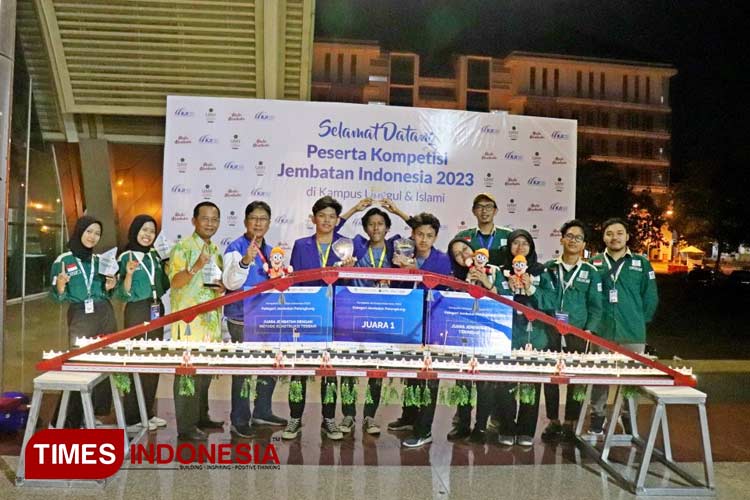 Tim Doa Ibu UM yang menyabet juara 1 dalam KJI 2023. (Foto: Humas UM for TIMES Indonesia)
