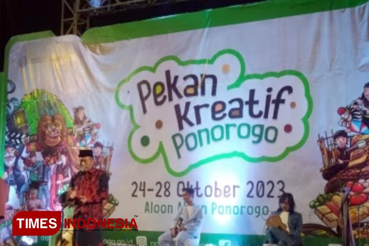 Bupati Sugiri Sancoko saat membuka even Pekan Kreatif Ponorogo. (FOTO: Marhaban/TIMES Indonesia)