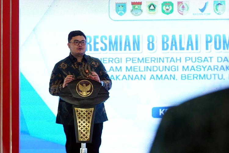 Bupati Kediri saat memberikan sambutan peresmian balai pom (FOTO: Diskominfo Kabupaten Kediri)