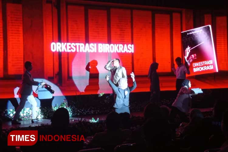 Pertunjukan Kabaret Orkestrasi Birokrasi Majalengka. (FOTO: Jaja Sumarja/TIMES Indonesia)