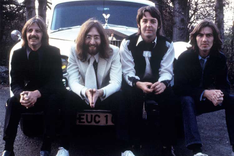 The Beatles benar-benar membuat lagu yang bagus dengan gelang John Lennon