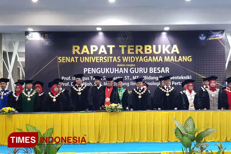 Rektor UWG Agus Tugas Sudjianto dan Moh Su'i Dikukuhkan Jadi Guru Besar UWG Malang