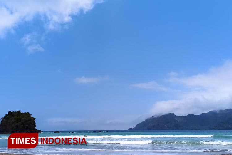 Pantai-Lenggoksono-2.jpg