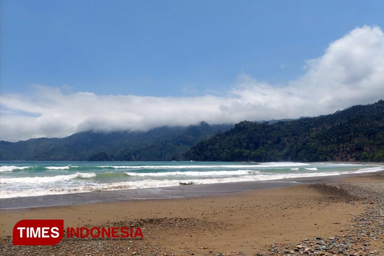  Pantai Lenggoksono: Kembalinya Harta Karun yang Hilang