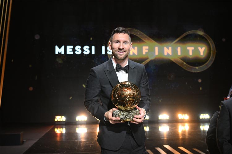 Striker Inter Miami Lionel Messi meraih penghargaan Ballon d'Or 2023. (ANTARA FOTO/USA TODAY Sports via Reuters Con/Sam Navarro).