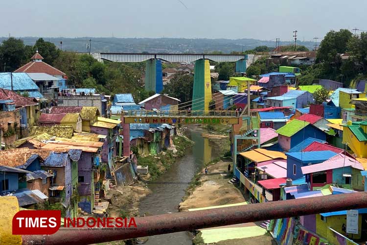 Berkaca Kasus Banyumas, Retaknya Jembatan Kaca di Malang Dapat Atensi Kemenparekraf