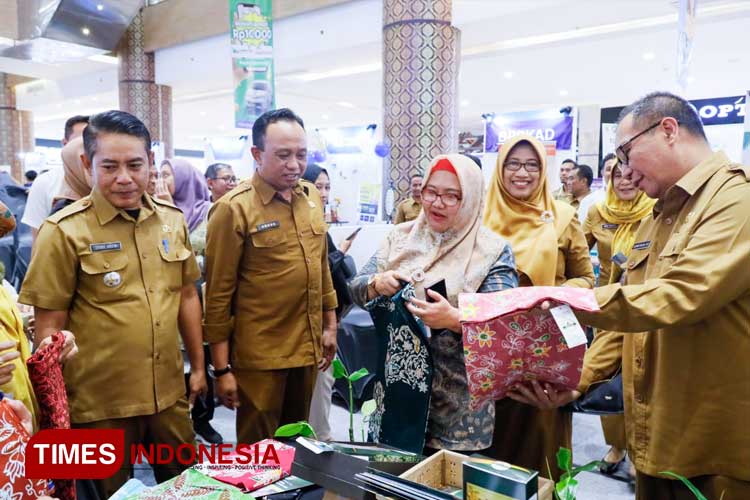 Hingga Triwulan Ketiga 2023 Realisasi Investasi Gresik Capai Rp37 Triliun Times Jatim 2346