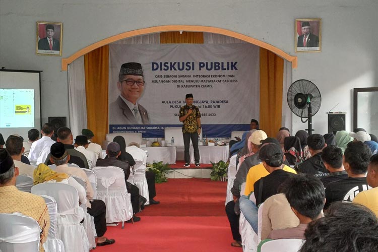 Tenaga ahli Agun Gunandjar Gunarsa, Mohamad Ijudin M.Pd., saat memberikan pemaparan. (Foto: Dok Ijudin)